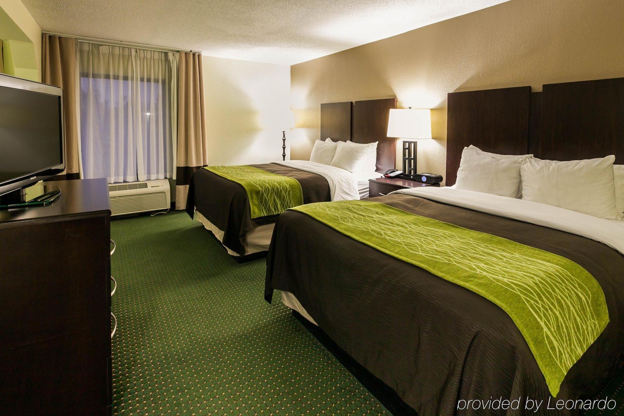 Comfort Inn & Suites Lake Norman Корнелиус Экстерьер фото