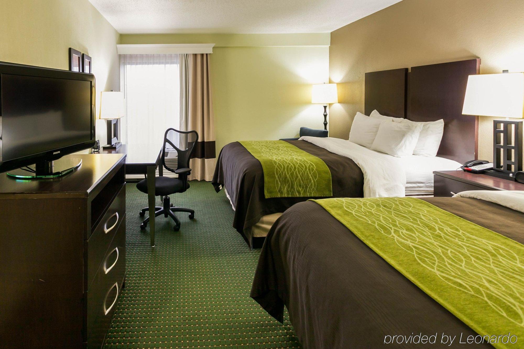 Comfort Inn & Suites Lake Norman Корнелиус Экстерьер фото