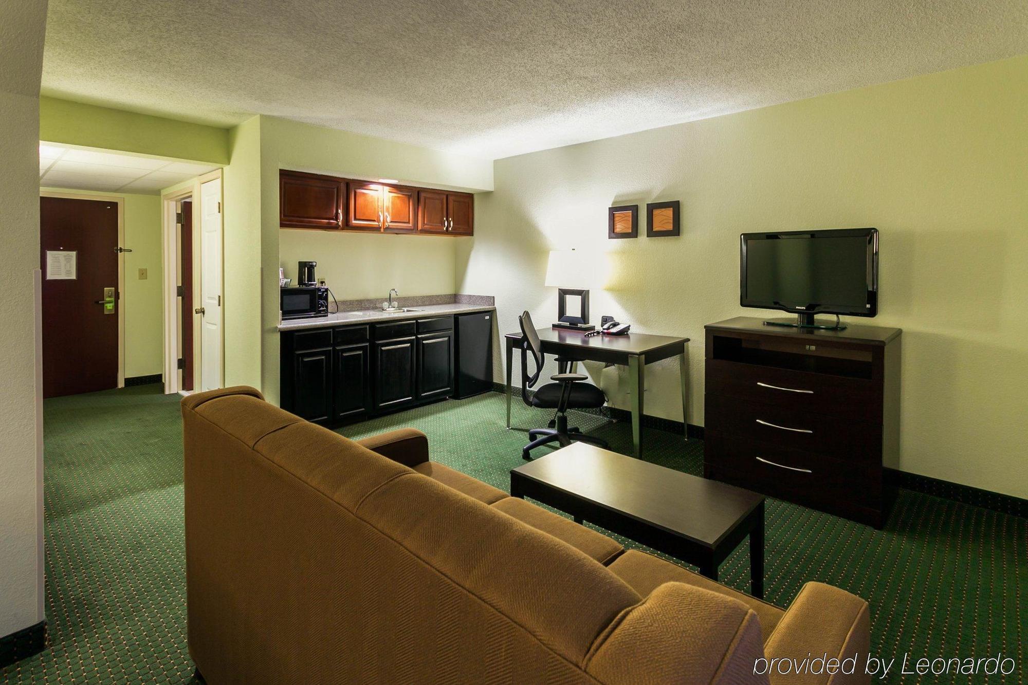 Comfort Inn & Suites Lake Norman Корнелиус Экстерьер фото