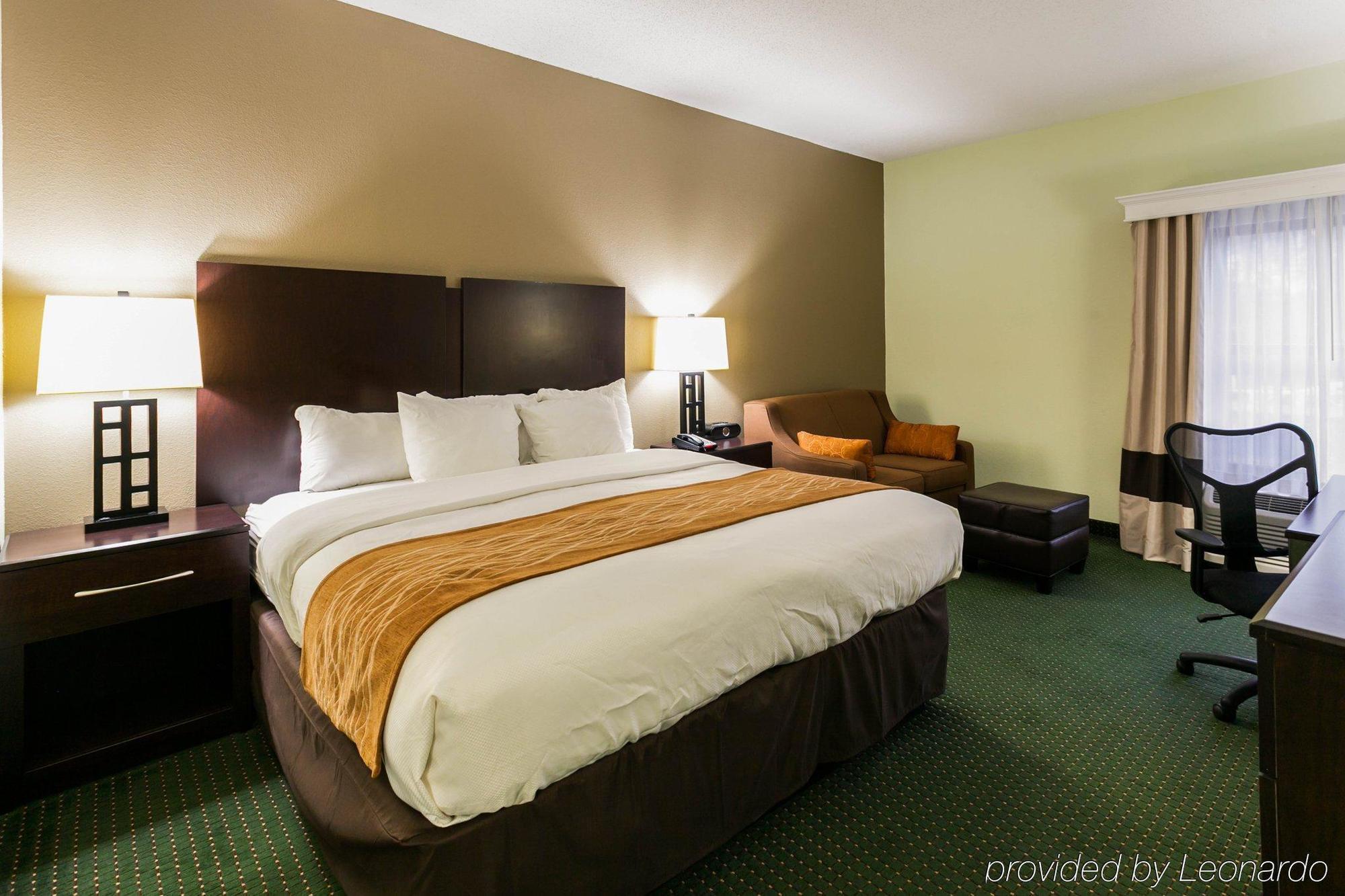 Comfort Inn & Suites Lake Norman Корнелиус Экстерьер фото